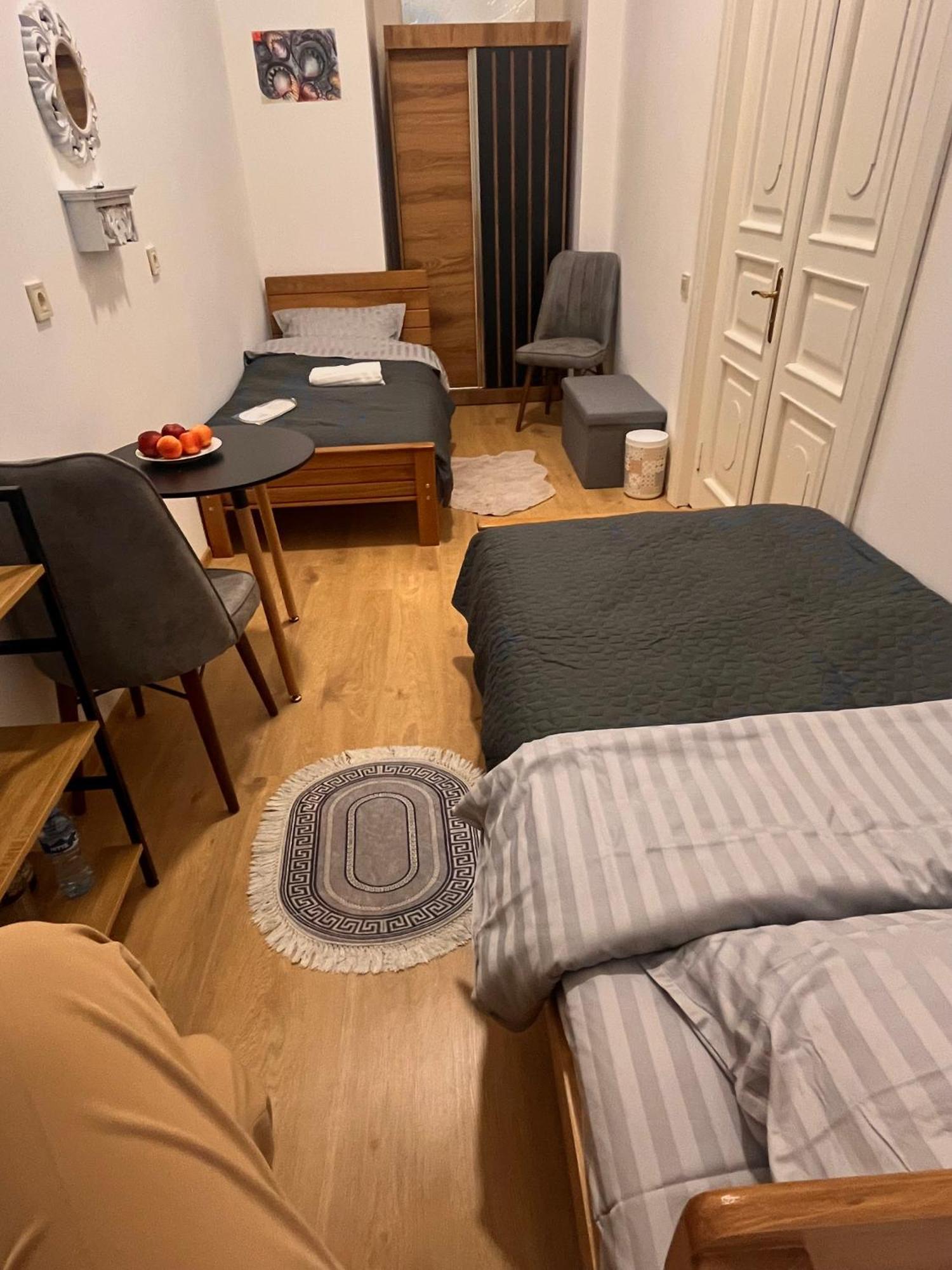 Salomes Guest Room Tbilisi ภายนอก รูปภาพ